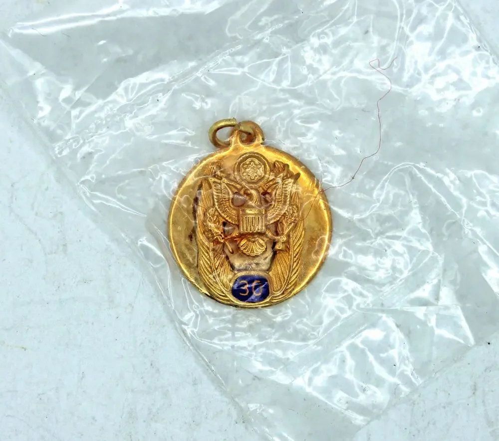 Vintage NOS Gold Plate Enameled U.S. Army 30 Year Service Pendant